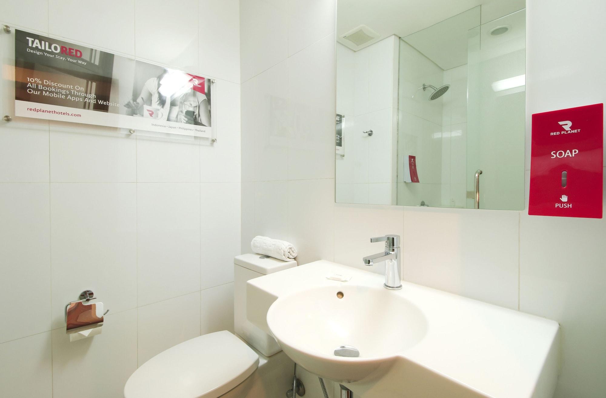 Hotel Red Planet Clark 3*