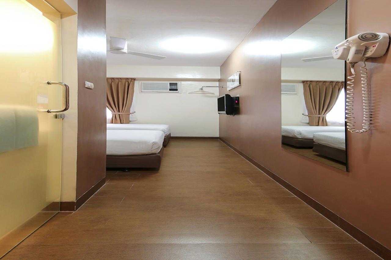 Red Planet Clark Hotel Angeles