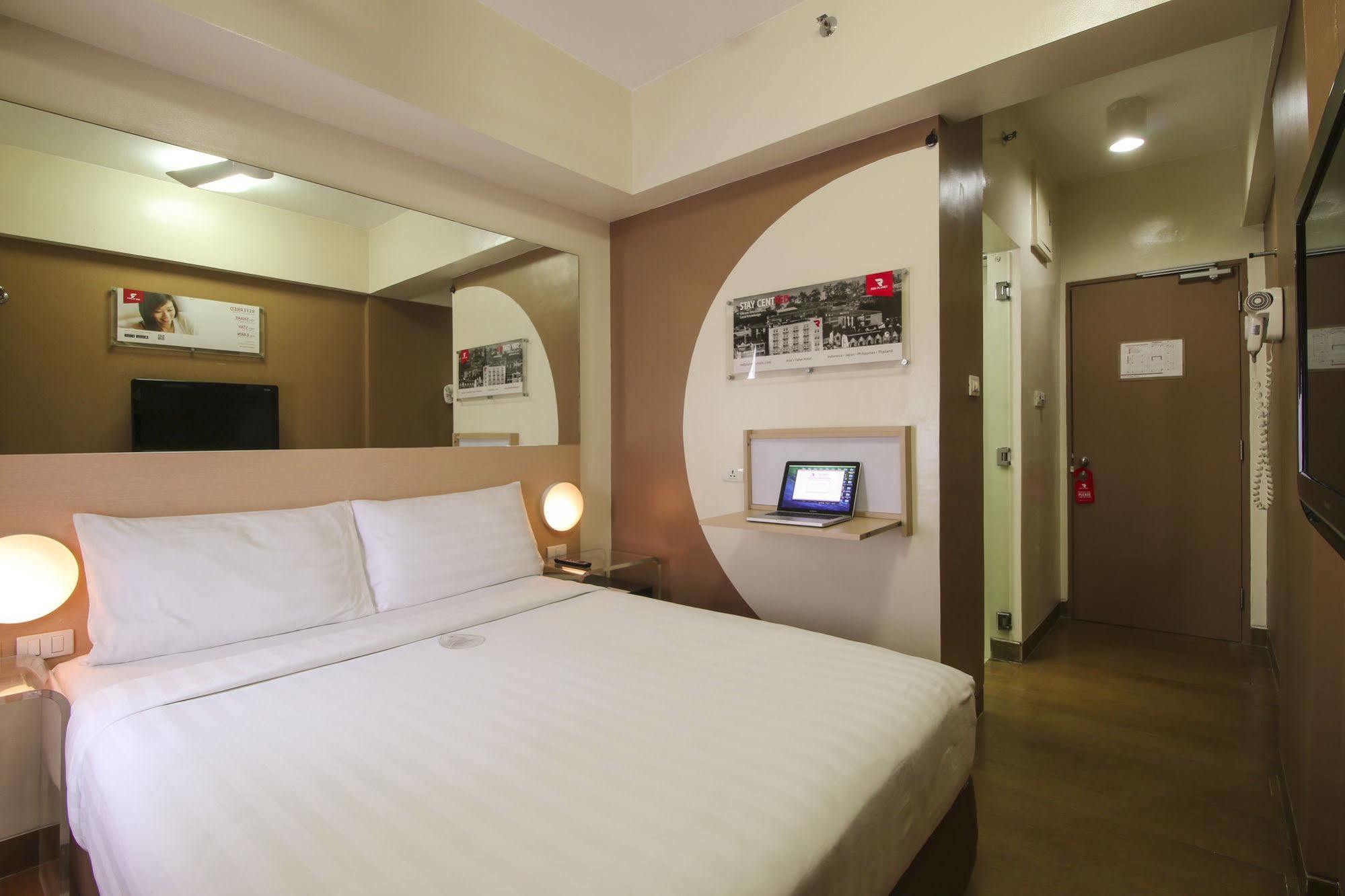 Red Planet Clark Hotel 3*