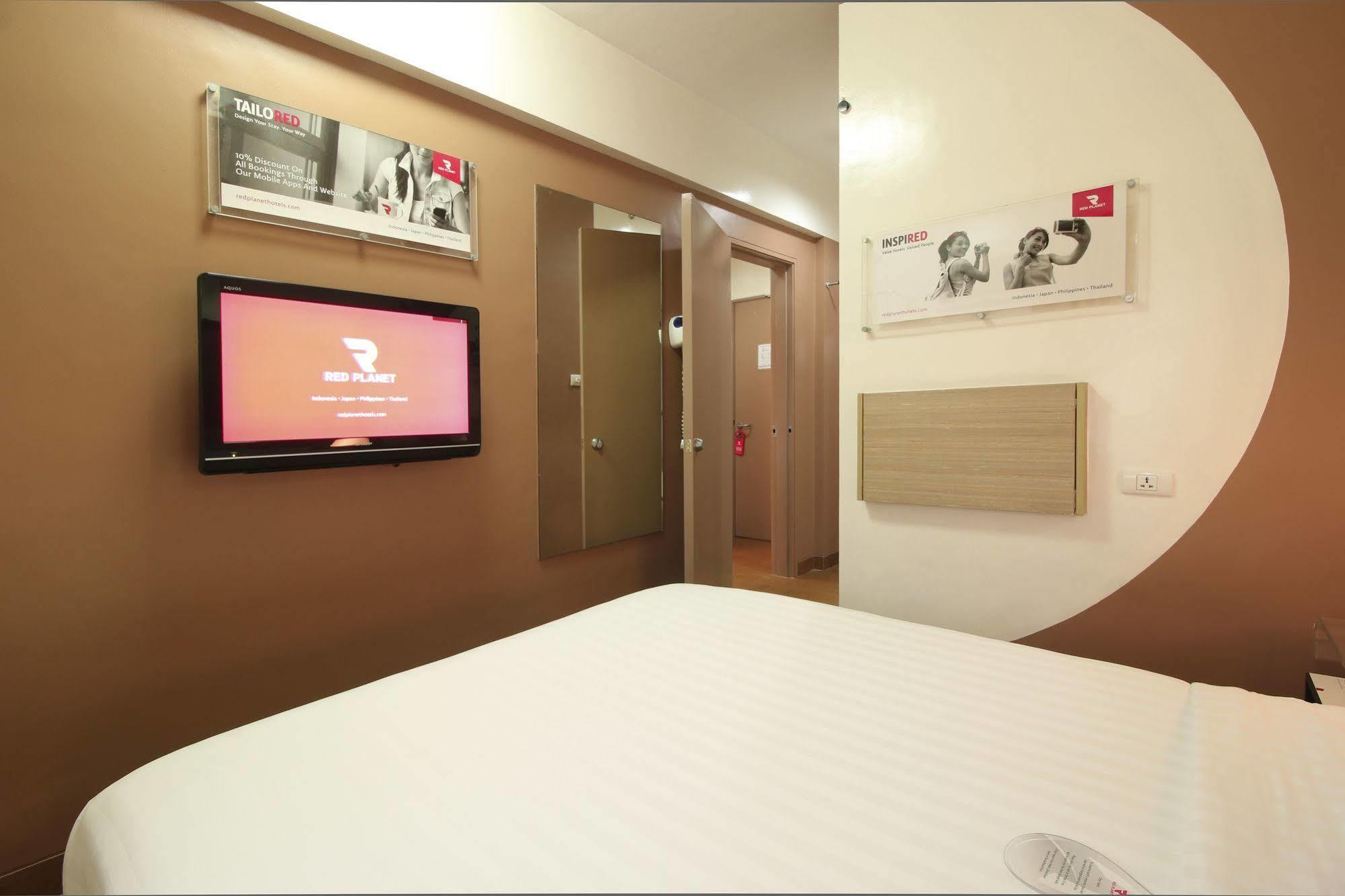 Hotel Red Planet Clark 3*
